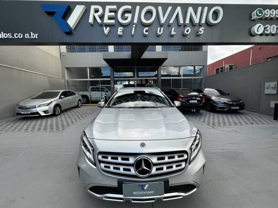 MERCEDES-BENZ GLA 200 1.6 CGI FLEX ADVANCE 7G-DCT